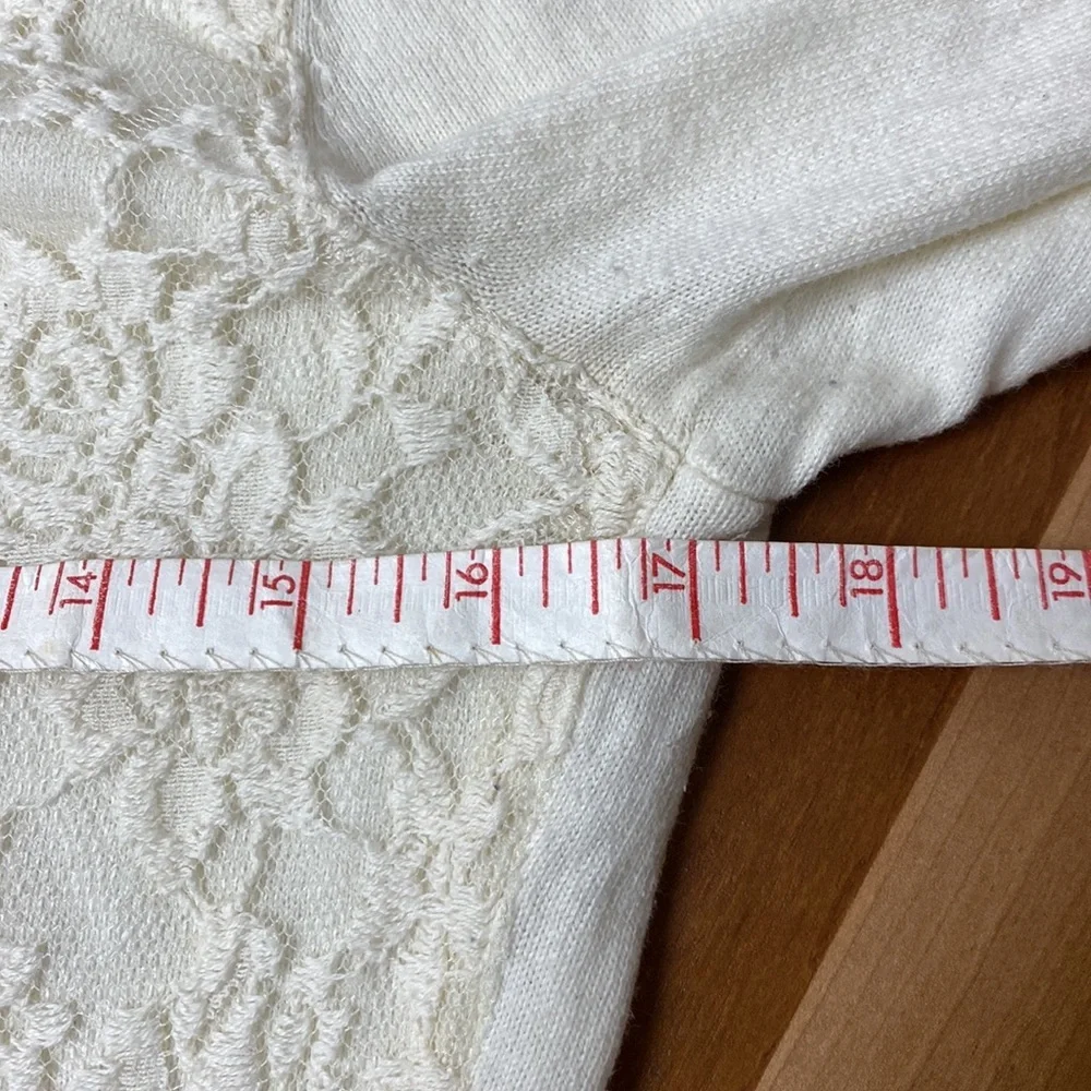 VAN HEUSEN Studio Cream Lace Front Detail Sweater size S